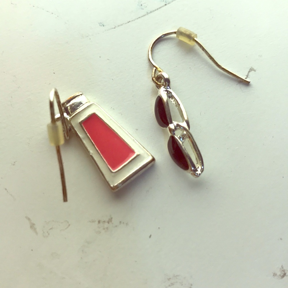 Super cute Sunscreen and sunglasses earrings